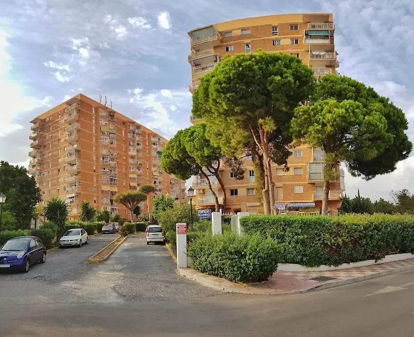 Apartamento De Lujo Con Amplia Vista Al Mar. - Benalmadena 0*,  Spain